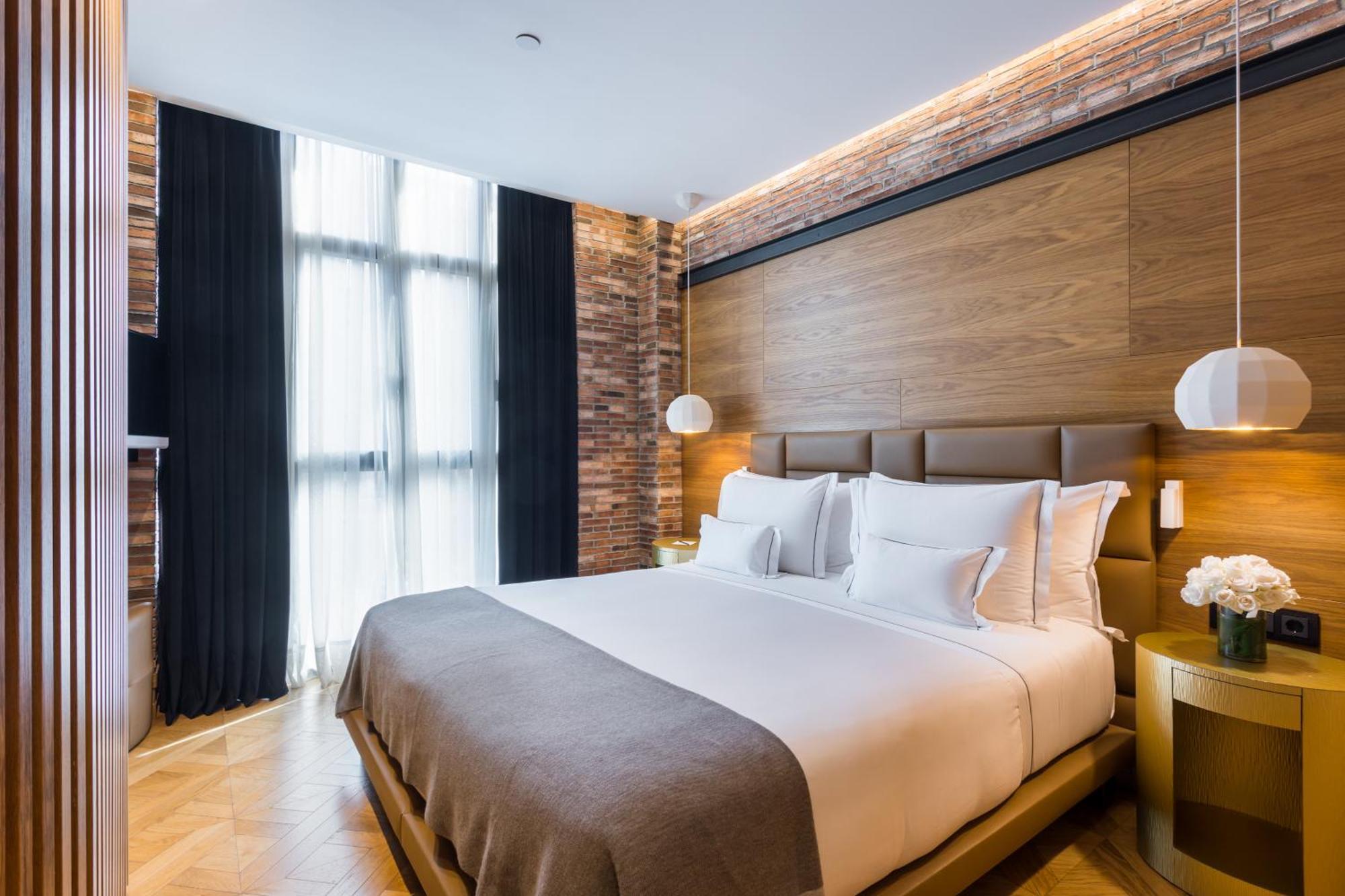 Monument Hotell 5*